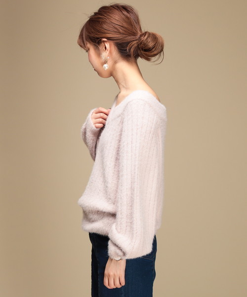 natural couture（ナチュラルクチュール）の「フェザーヤーンオフショルＶネック（ニット/セーター・レディース・ネイビー/サックスブルー/ピンク/アイボリー・FREE）」の7枚目の写真