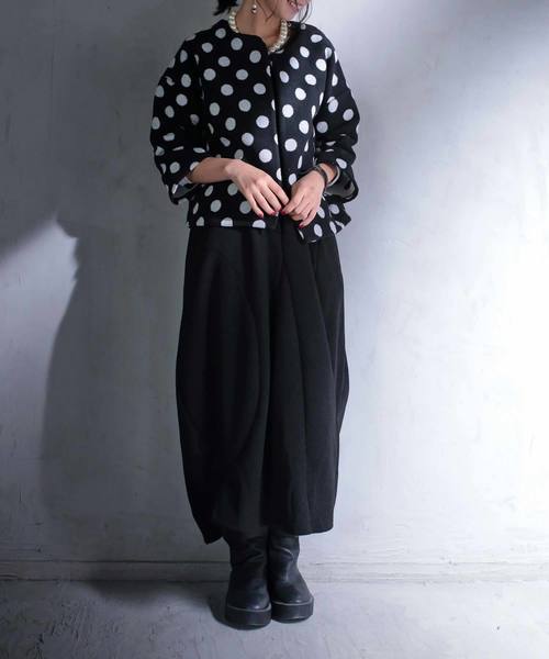 antiqua（アンティカ）の「ドット起毛ジャケット（ノーカラージャケット・レディース・ブラック・FREE）」の3枚目の写真