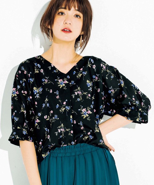 GeeRA(ジーラ)の「袖口タックデザインスキッパーブラウス(シャツ/ブラウス・レディース・イエロー/オフホワイト/その他/ラベンダー・SMALL/LARGE/X-LARGE/MEDIUM)」の4枚目の写真