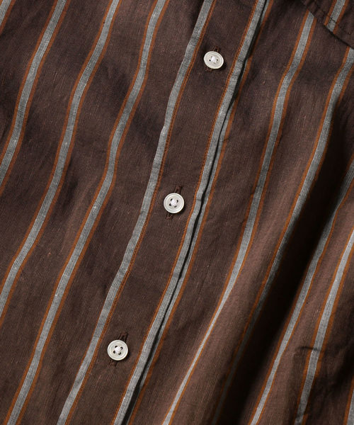 SHIPS(シップス)の「SC: Herdmans コットン/リネン 7スリーブ シャツ 19SS (ブラウン)(シャツ/ブラウス・メンズ・ブラウン・LARGE/X-LARGE/SMALL/MEDIUM)」の2枚目の写真