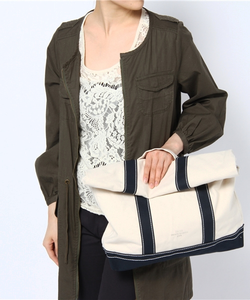 Ray BEAMS（レイビームス）の「20/80 / キャンバス クラッチバッグ（クラッチバッグ・レディース・ホワイト/レッド/ネイビー/ベージュ/ブラック/ホワイト系その他/ブラック系その他・ONE SIZE）」の15枚目の写真