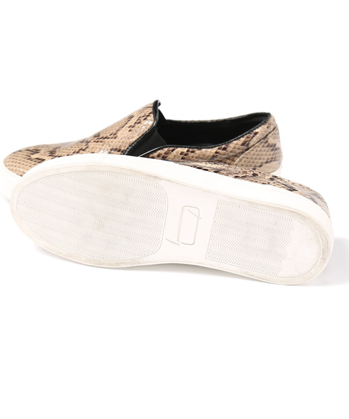 Ray BEAMS（レイビームス）の「Ctrl freak / スネーク柄 スリッポン（スニーカー・レディース・ブラック/ベージュ・23/23.5/24/24.5）」の3枚目の写真