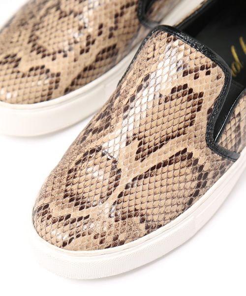 Ray BEAMS（レイビームス）の「Ctrl freak / スネーク柄 スリッポン（スニーカー・レディース・ブラック/ベージュ・23/23.5/24/24.5）」の5枚目の写真