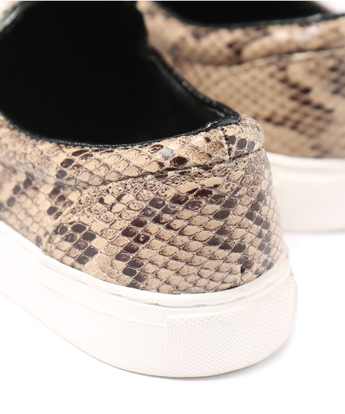 Ray BEAMS（レイビームス）の「Ctrl freak / スネーク柄 スリッポン（スニーカー・レディース・ブラック/ベージュ・23/23.5/24/24.5）」の6枚目の写真