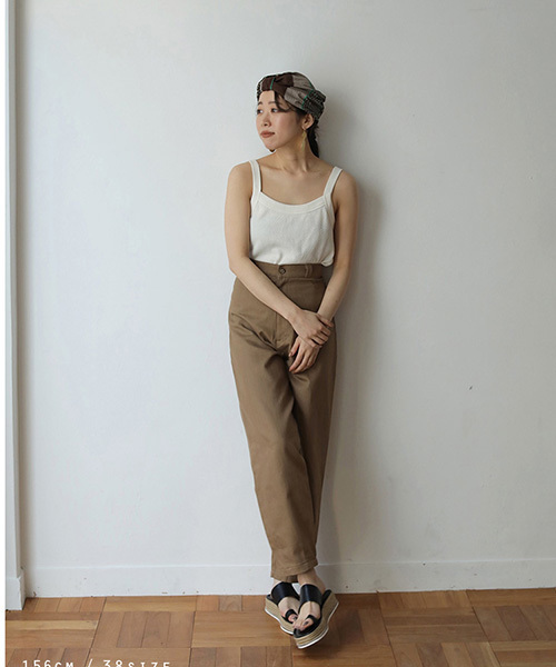 TODAYFUL(トゥデイフル)の「ハムタックテーパードパンツ(その他パンツ・レディース・ブラウン/キナリ・36inch/38inch)」の16枚目の写真