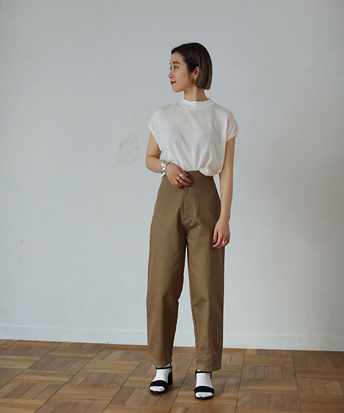 TODAYFUL(トゥデイフル)の「ハムタックテーパードパンツ(その他パンツ・レディース・ブラウン/キナリ・36inch/38inch)」の15枚目の写真