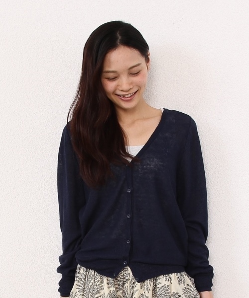 coen（コーエン）の「フレンチリネンＶネックカーディガン（カーディガン/ボレロ・レディース・ベージュ/ホワイト/ライム/ネイビー/レッド/コバルトブルー・MEDIUM/LARGE）」の4枚目の写真