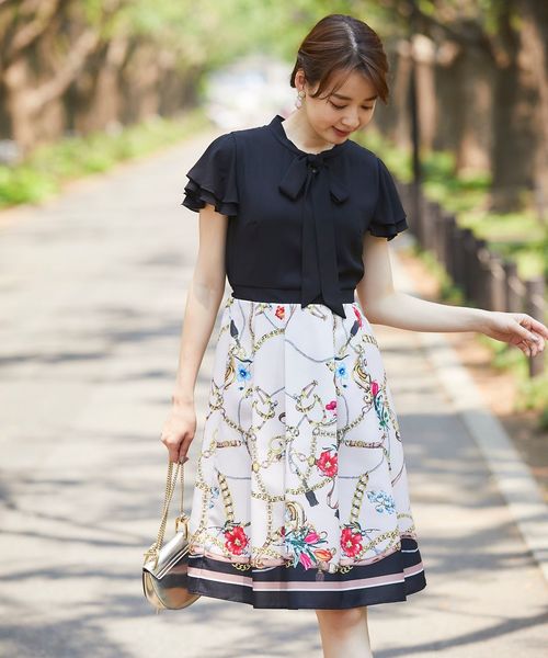 スカーフ柄切替ダブルフレアスリーブボウタイりぼんワンピース ワンピース Tocco Closet トッコ クローゼット のファッション通販 Zozotown