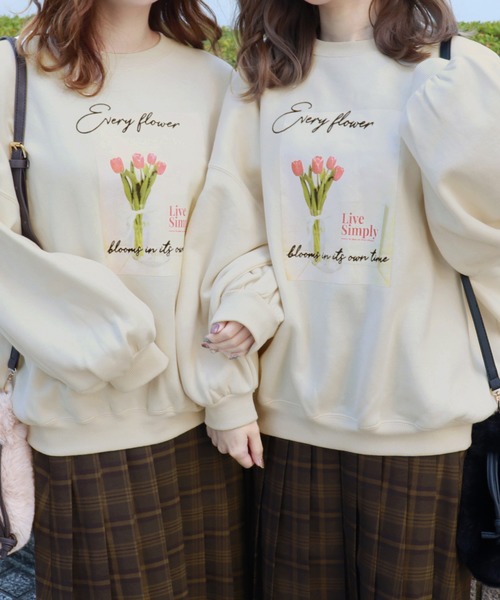 PairPair（ペアペア）の「フラワープリントスウェット（スウェット・レディース・ブルー/ライトグリーン/アイボリー/モカ/スモークピンク・FREE）」の2枚目の写真