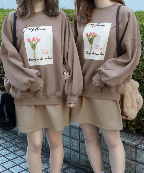 PairPair（ペアペア）の「フラワープリントスウェット（スウェット・レディース・ブルー/ライトグリーン/アイボリー/モカ/スモークピンク・FREE）」の3枚目の写真