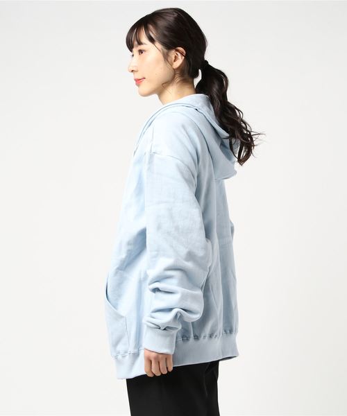 muahmuah(ムーアムーア)の「ワッペンロゴラインジップアップパーカー/ZIP UPフーディー(パーカー・レディース・ライトブルー/ブラック/ベージュ/グレー/ピンク/ブルー・FREE)」の16枚目の写真