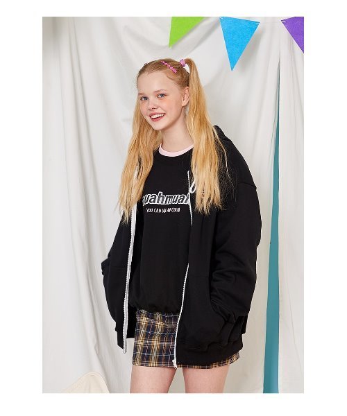 muahmuah(ムーアムーア)の「ワッペンロゴラインジップアップパーカー/ZIP UPフーディー(パーカー・レディース・ライトブルー/ブラック/ベージュ/グレー/ピンク/ブルー・FREE)」の12枚目の写真