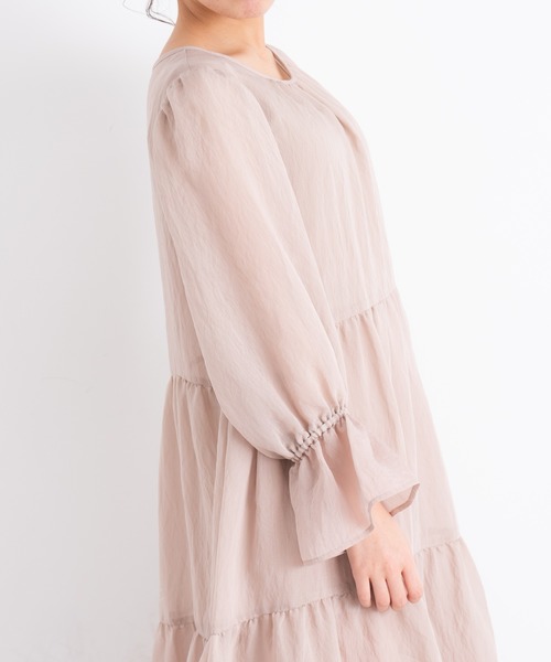 VANNIE U(ヴァニーユー)の「ふんわりティアードワンピース(ワンピース・レディース・ベージュ/ラベンダー・FREE)」の9枚目の写真