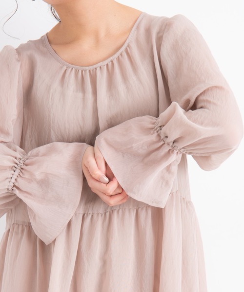 VANNIE U(ヴァニーユー)の「ふんわりティアードワンピース(ワンピース・レディース・ベージュ/ラベンダー・FREE)」の4枚目の写真