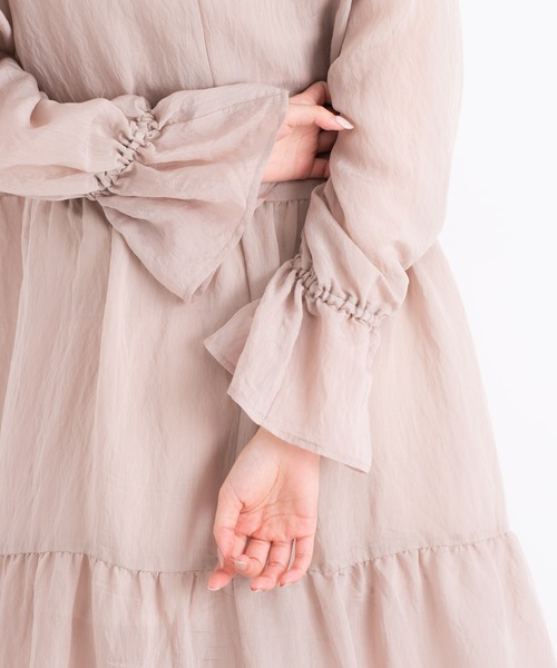 VANNIE U(ヴァニーユー)の「ふんわりティアードワンピース(ワンピース・レディース・ベージュ/ラベンダー・FREE)」の11枚目の写真