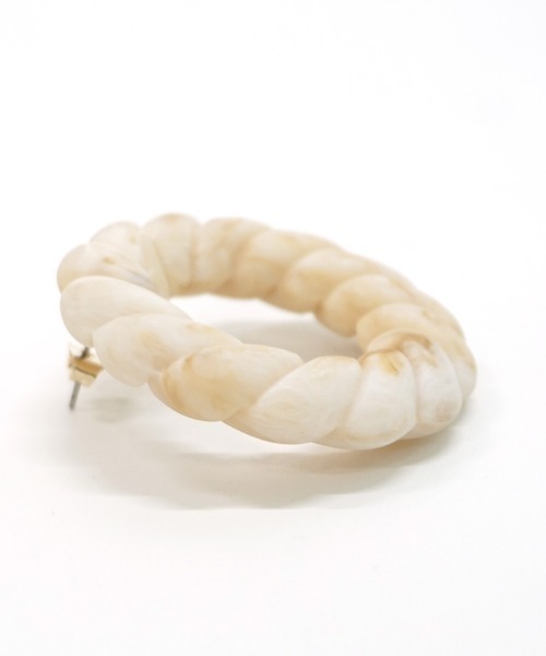 DONOBAN（ドノバン）の「ツイストサークルピアス [E]（ピアス（両耳用）・レディース・ベージュ/ブラウン・ONESIZE）」の11枚目の写真