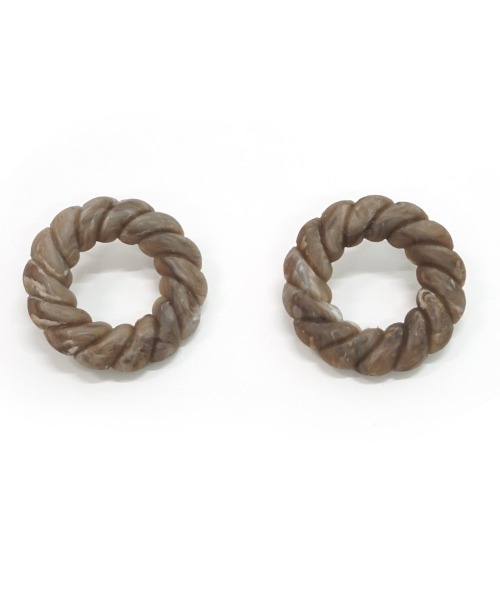 DONOBAN（ドノバン）の「ツイストサークルピアス [E]（ピアス（両耳用）・レディース・ベージュ/ブラウン・ONESIZE）」の7枚目の写真