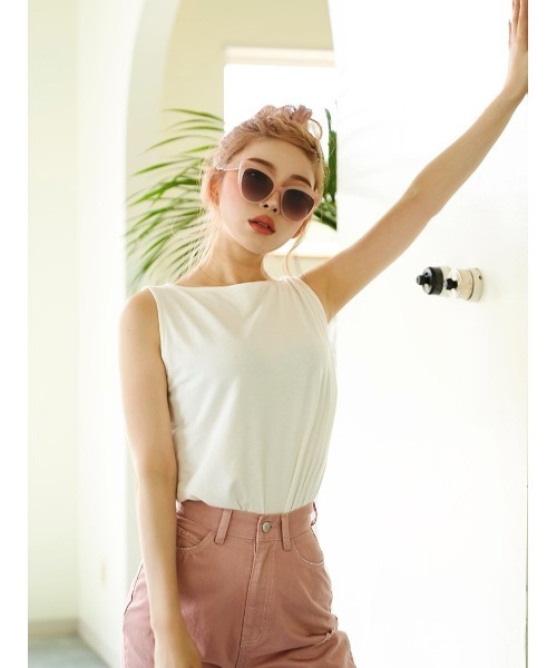 新品タグ付き ホワイト ダーリッチ ジュエリーリブノースリトップス F ノースリーブナチュラルトップス（Tシャツ/カットソー）｜Darich