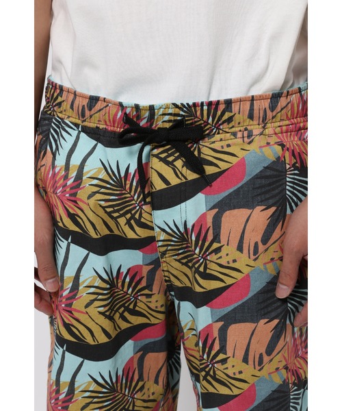 BAYFLOW(ベイフロー)の「【REEF(リーフ)×BAYFLOW】柄ショートパンツ(その他パンツ・メンズ・ブラック/ブラウン/サックスブルー・SMALL/MEDIUM/LARGE)」の17枚目の写真