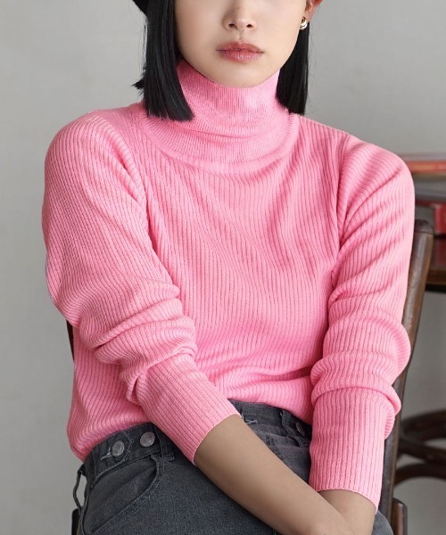 zootie（ズーティー）の「チクチクしない リブニット［タートルネック］（ニット/セーター・レディース・ブラック/ミント/アイボリー/杢グレー/ベージュ系その他/ダークオリーブ/ブラウン系その他/マスタード/ラベンダー/ブルー/ブラウン系その他2/チャコールグレー/グリーン/ターコイズブルー/ベージュ系その他2/レッド/ケリーグリーン/フューシャピンク/ライトピンク/イエロー・L/M/LL）」の18枚目の写真