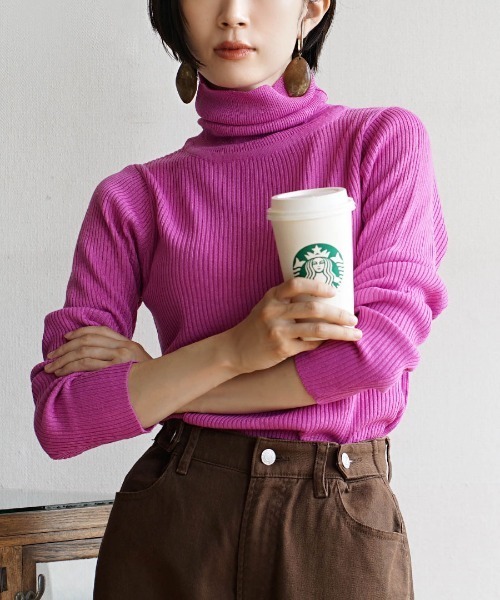 zootie（ズーティー）の「チクチクしない リブニット［タートルネック］（ニット/セーター・レディース・ブラック/ミント/アイボリー/杢グレー/ベージュ系その他/ダークオリーブ/ブラウン系その他/マスタード/ラベンダー/ブルー/ブラウン系その他2/チャコールグレー/グリーン/ターコイズブルー/ベージュ系その他2/レッド/ケリーグリーン/フューシャピンク/ライトピンク/イエロー・L/M/LL）」の19枚目の写真