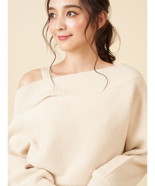 ROYAL PARTY（ロイヤルパーティー）の「アシメオフショルニットワンピース（ワンピース・レディース・ブラック/オフホワイト/ブルー・FREE）」の8枚目の写真