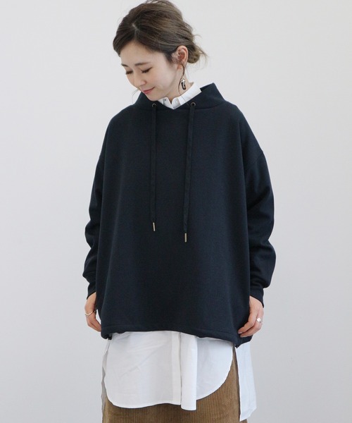 AMERICAN HOLIC（アメリカンホリック）の「スタンドカラー裾ドロスト裏毛プルオーバー　＊（Tシャツ/カットソー・レディース・ライトグレー/ベージュ/モカ/ネイビー・L/M）」の4枚目の写真