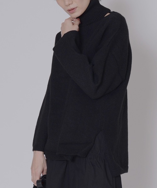 ECRIRE(エクリール)の「カットオフタートル(Tシャツ/カットソー・レディース・ブラック/キャメル・フリー)」の2枚目の写真