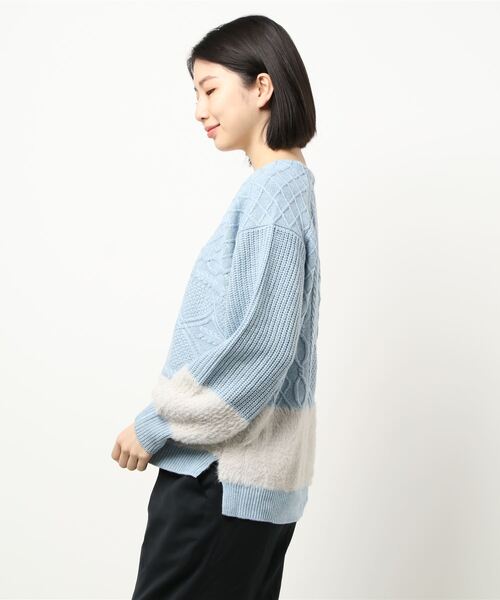 PICCIN（ピッチン）の「ケーブル+フェザーVネックニット（ニット/セーター・レディース・ベージュ/サックスブルー/アイボリー・M）」の13枚目の写真