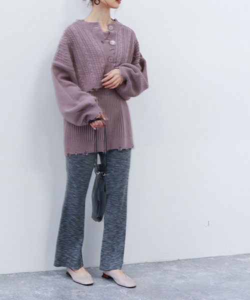 archives(アルシーヴ)の「ダメージ短丈カーディガンノースリセット(ニット/セーター・レディース・オフホワイト/ラベンダー/グリーン系その他/グレイッシュベージュ・MEDIUM)」の12枚目の写真