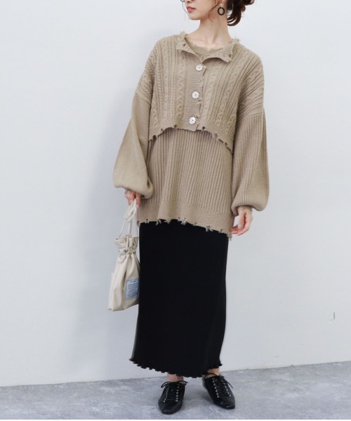 archives(アルシーヴ)の「ダメージ短丈カーディガンノースリセット(ニット/セーター・レディース・オフホワイト/ラベンダー/グリーン系その他/グレイッシュベージュ・MEDIUM)」の8枚目の写真