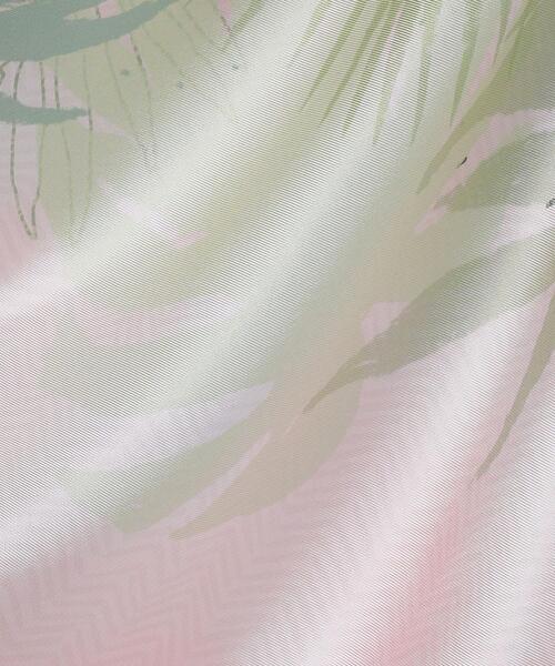 UNITED ARROWS(ユナイテッドアローズ)の「UBC ボタニカル シルク スカーフ(バンダナ/スカーフ・レディース・グレー/ライトピンク・FREE)」の3枚目の写真