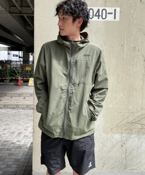 KANGOL（カンゴール）の「＜KANGOL　SPORT／カンゴールスポーツ＞はっ水軽量マウンテンパーカー（マウンテンパーカー・メンズ・カーキ/ブラック・X-LARGE/LARGE/MEDIUM）」の21枚目の写真