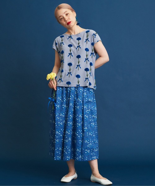 eiπe （イーペ）の「eiπe カーネーションジャカード　フレンチプルオーバー（Tシャツ/カットソー・レディース・レッド/ブルー・FREE）」の7枚目の写真