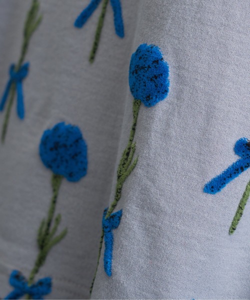 eiπe （イーペ）の「eiπe カーネーションジャカード　フレンチプルオーバー（Tシャツ/カットソー・レディース・レッド/ブルー・FREE）」の9枚目の写真