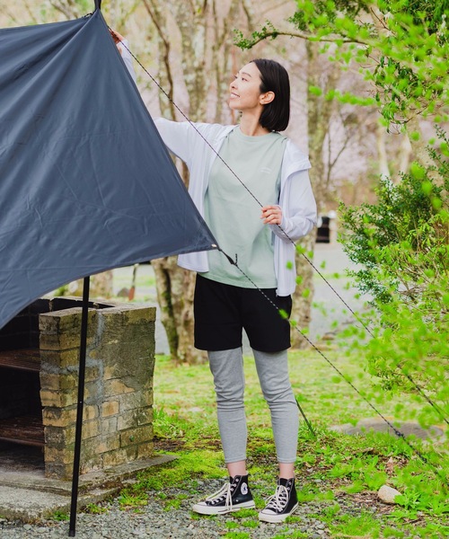 OUTDOOR PRODUCTS（アウトドアプロダクツ）の「ＵＶカット　UPF50＋　防蚊加工　冷感機能　ジッパアップパーカー　ラッシュガードとしても使用可　ワンポイントブランドロゴ（パーカー・レディース・パープル/グレー/ホワイト/ネイビー/ブラック・MEDIUM/LARGE）」の12枚目の写真