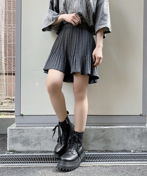 Figments（フィグメンツ）の「チェッククリスタルプリーツミニスカート（スカート・レディース・ライトグレー/ネイビー・FREE）」の3枚目の写真