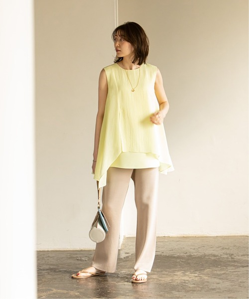 Noble（ノーブル）の「イレギュラーヘムチュニックブラウス◆（シャツ/ブラウス・レディース・オフホワイト/イエロー/ネイビー・FREE）」の12枚目の写真