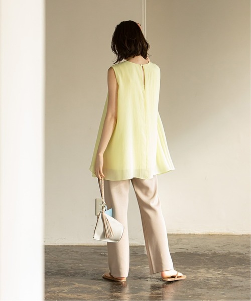 Noble（ノーブル）の「イレギュラーヘムチュニックブラウス◆（シャツ/ブラウス・レディース・オフホワイト/イエロー/ネイビー・FREE）」の13枚目の写真