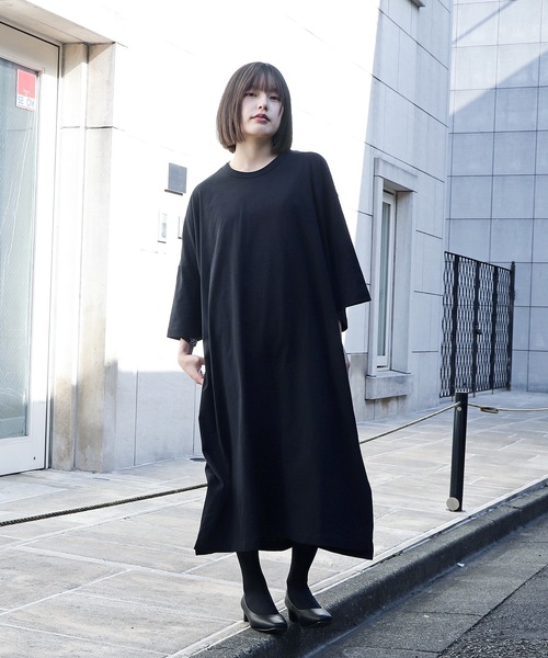 Dulcamara（ドゥルカマラ）の「2021秋冬 アシンメトリーOP -SMOOTH WOOL / CUT & SAWN-（ワンピース・レディース・ブルー/ブラック/オートミール・FREE）」の17枚目の写真