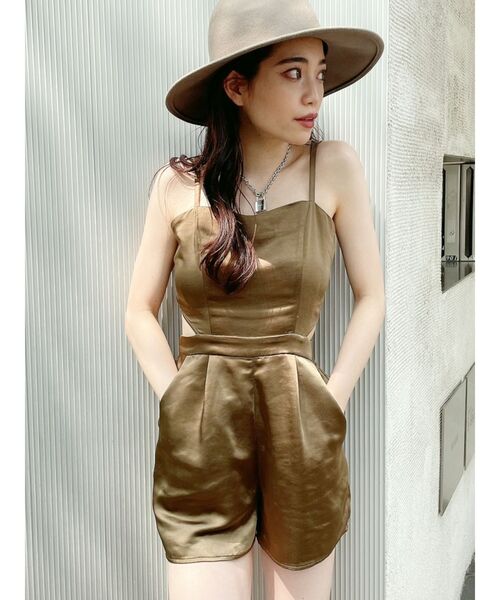 GYDA（ジェイダ）の「バックリボンサテンショーパンロンパース（つなぎ/オールインワン・レディース・ベージュ/ブラック/カーキ・FREE）」の8枚目の写真