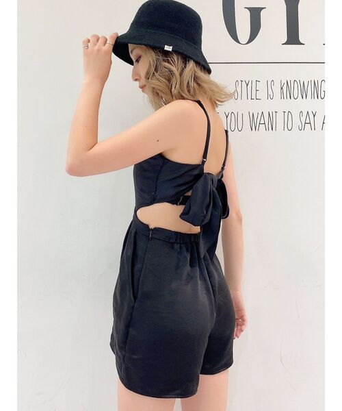 GYDA（ジェイダ）の「バックリボンサテンショーパンロンパース（つなぎ/オールインワン・レディース・ベージュ/ブラック/カーキ・FREE）」の21枚目の写真