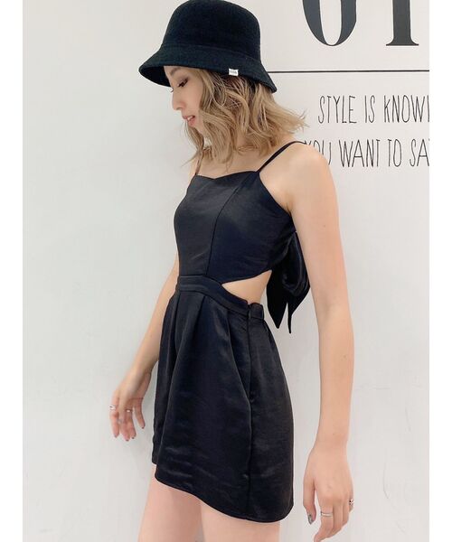 GYDA（ジェイダ）の「バックリボンサテンショーパンロンパース（つなぎ/オールインワン・レディース・ベージュ/ブラック/カーキ・FREE）」の22枚目の写真