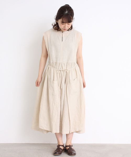Malle(マル)の「malle 60/-Linen ワークエプロンドレス(ワンピース・レディース・サックスブルー/ボルドー/キナリ・FREE)」の4枚目の写真