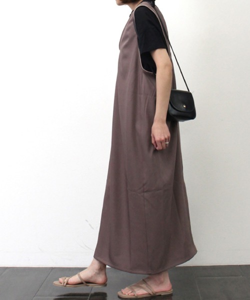 STYLEBLOCK(スタイルブロック)の「ツイルVネックコード配色ワンピース(ワンピース・レディース・モカ/ブラック/アイボリー/グリーン・M)」の8枚目の写真