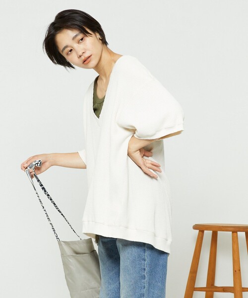 FREAK'S STORE(フリークスストア)の「ダメージワッフルVネックTシャツ(Tシャツ/カットソー・レディース・ピンク/ブラック/オフホワイト/ブルーグリーン・フリ-)」の2枚目の写真