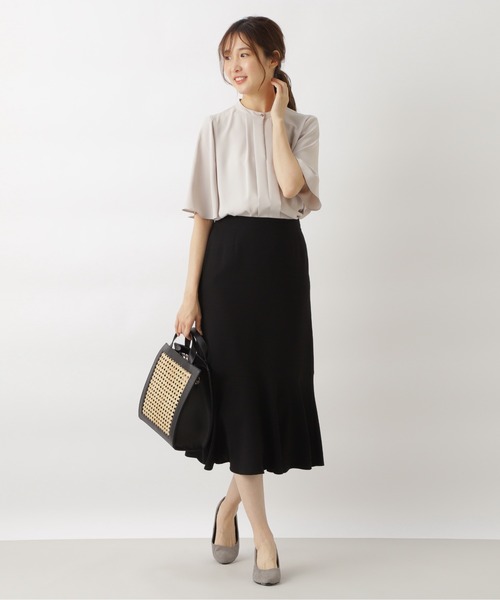 NATURAL BEAUTY BASIC（ナチュラルビューティーベーシック）の「フロントタックブラウス五分袖（シャツ/ブラウス・レディース・ベージュ系その他2/オフホワイト/ライトグリーン・SMALL/MEDIUM）」の9枚目の写真