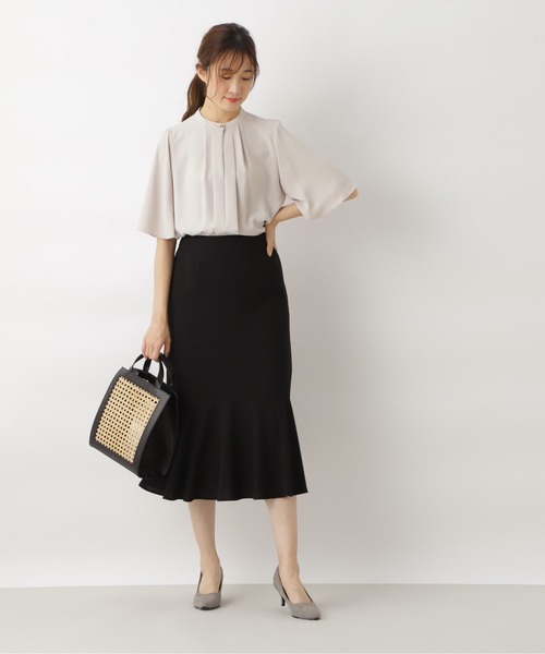 NATURAL BEAUTY BASIC（ナチュラルビューティーベーシック）の「フロントタックブラウス五分袖（シャツ/ブラウス・レディース・ベージュ系その他2/オフホワイト/ライトグリーン・SMALL/MEDIUM）」の10枚目の写真