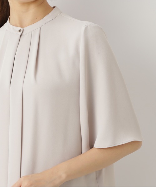 NATURAL BEAUTY BASIC（ナチュラルビューティーベーシック）の「フロントタックブラウス五分袖（シャツ/ブラウス・レディース・ベージュ系その他2/オフホワイト/ライトグリーン・SMALL/MEDIUM）」の15枚目の写真