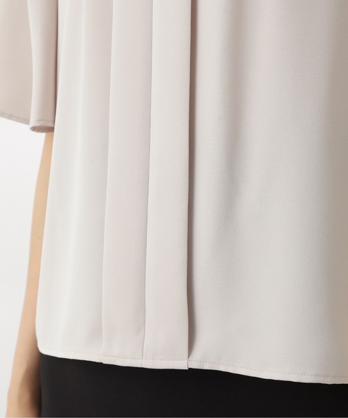 NATURAL BEAUTY BASIC（ナチュラルビューティーベーシック）の「フロントタックブラウス五分袖（シャツ/ブラウス・レディース・ベージュ系その他2/オフホワイト/ライトグリーン・SMALL/MEDIUM）」の16枚目の写真